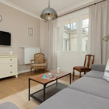 Metro Rondo Onz By Renters Appartement *