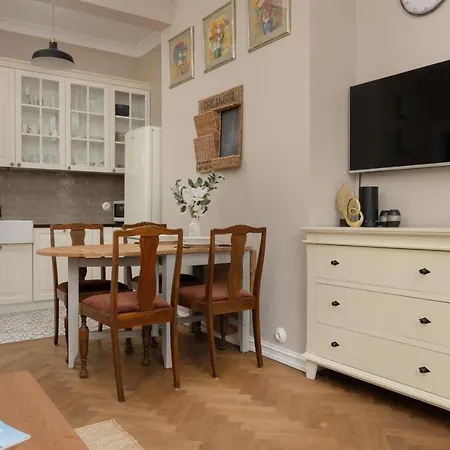 Metro Rondo Onz By Renters Apartment Warsaw