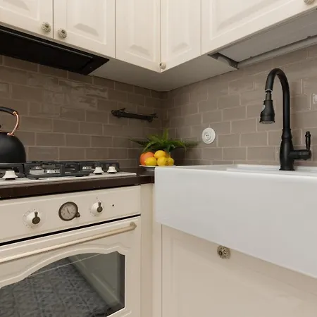 Apartment Metro Rondo Onz By Renters